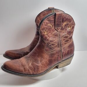DINGO Women's Leather Cowgirl Ankle Boots size 10W New